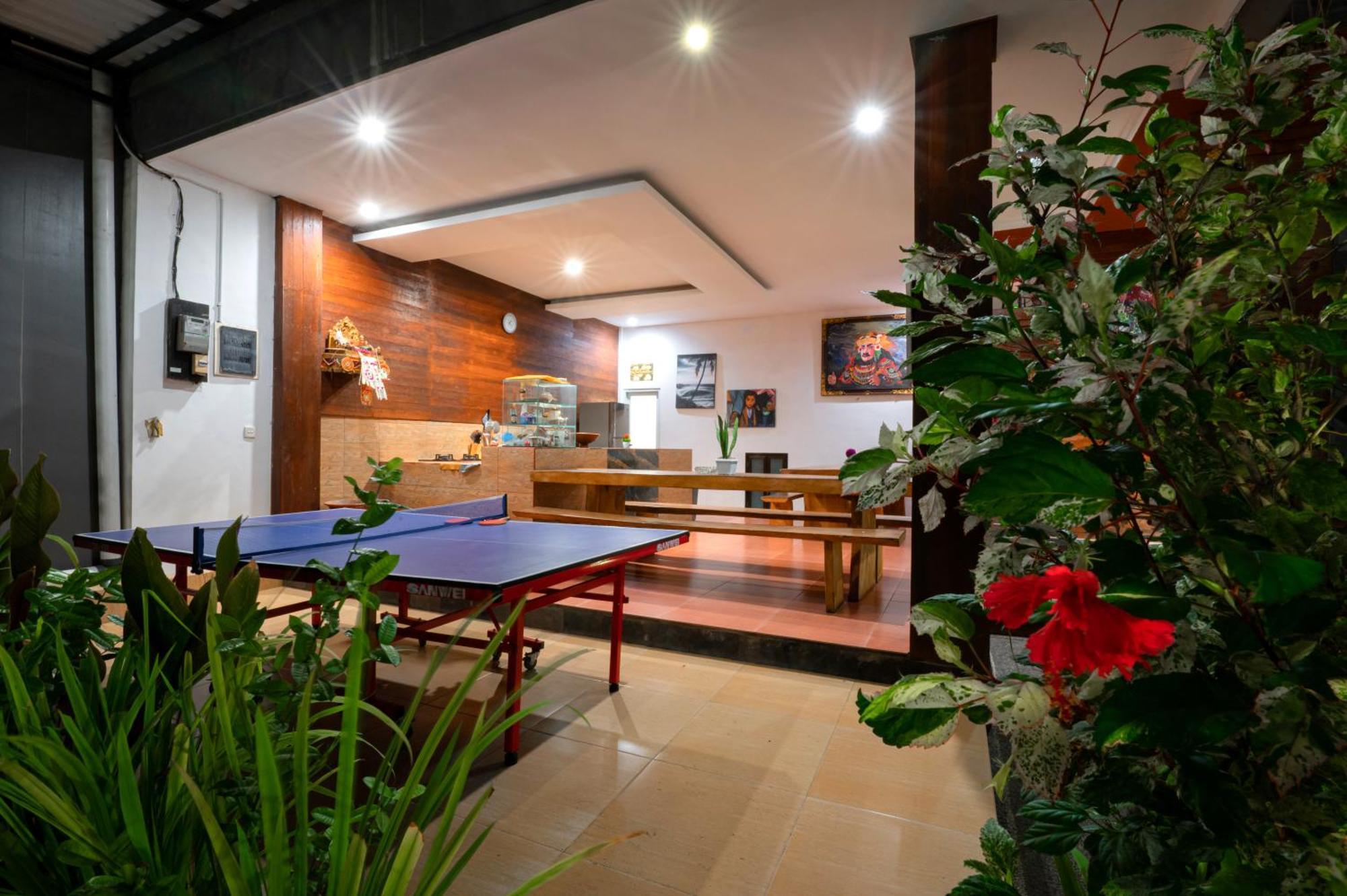Asri Guesthouse Canggu Exteriör bild